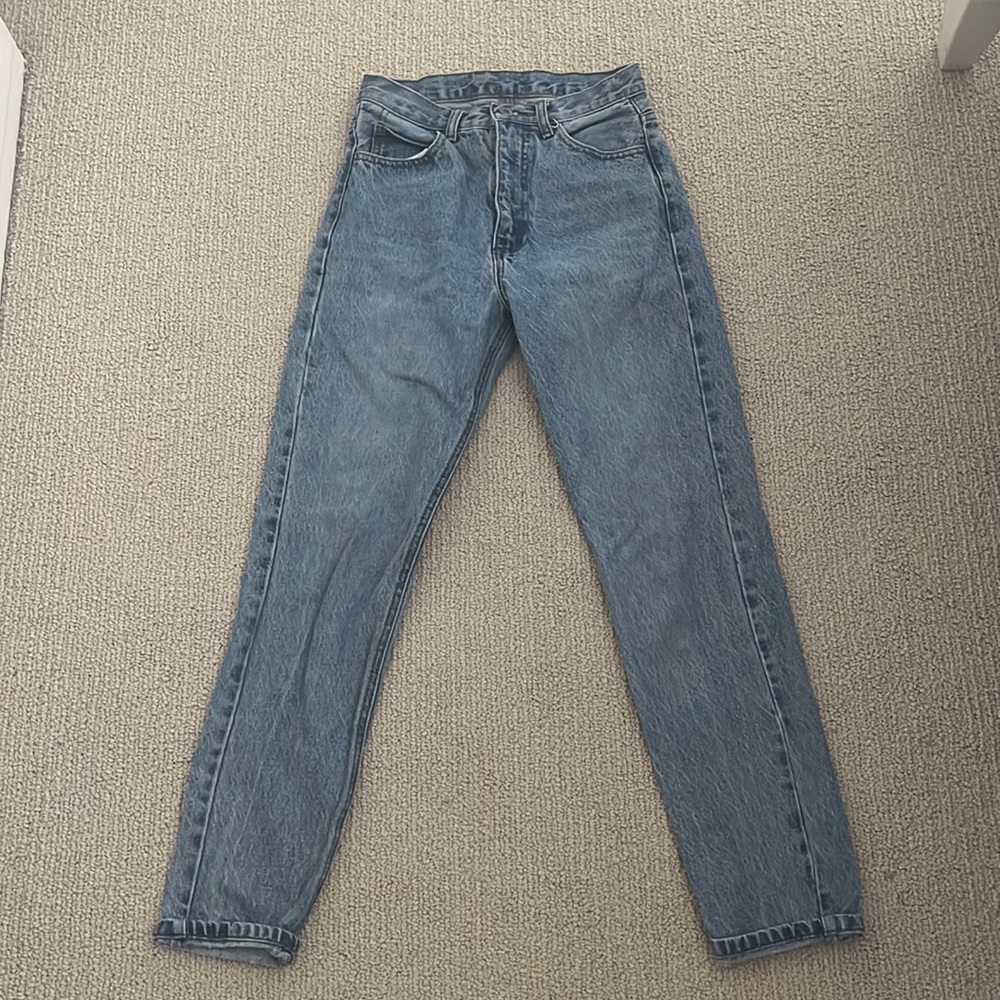 Brandy Melville John Galt Medium Washed Straight Leg Jeans